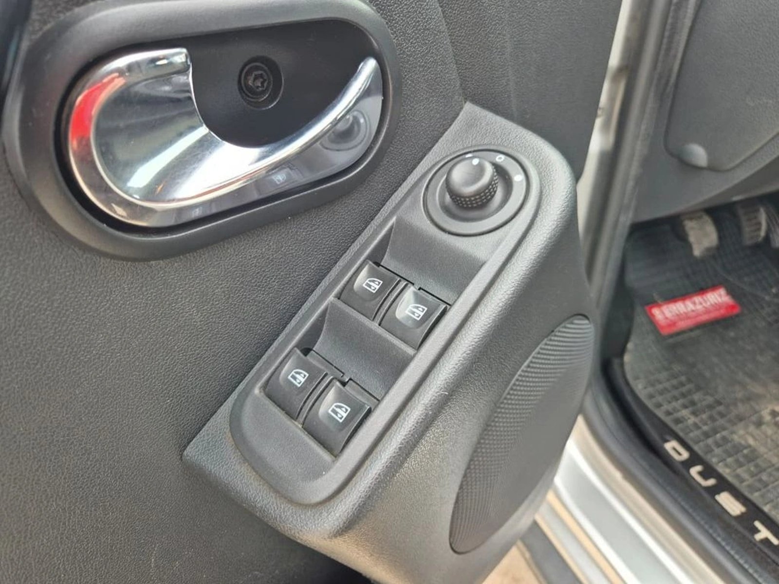 Renault DUSTER 1.6 ZEN MT 2019 - Imagen 19 de 20