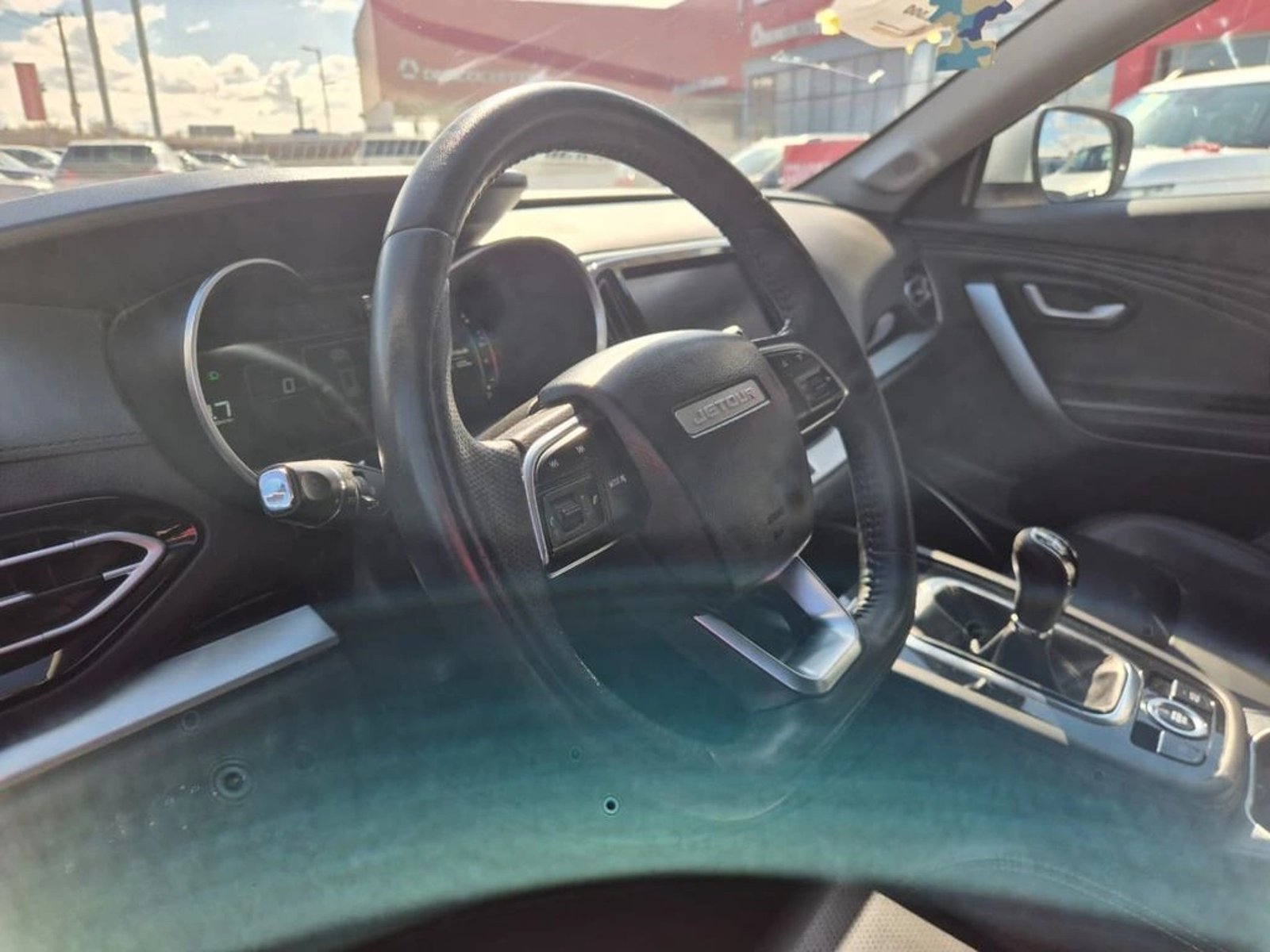 Jetour X70 1.5T GLS 4X2 MT 5P 2024 - Imagen 20 de 20