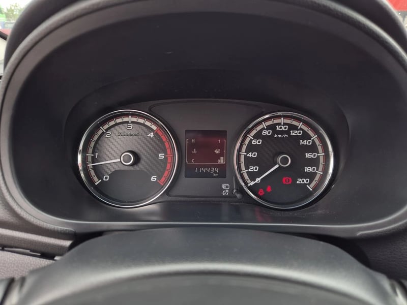 Mitsubishi L200 2.4 TD WORK CR WF MT 4X2 2023 - Imagen 15 de 20