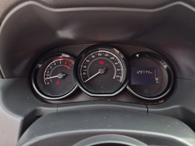 Renault Oroch 1.6 ZEN CD MT 2019 - Imagen 18 de 20