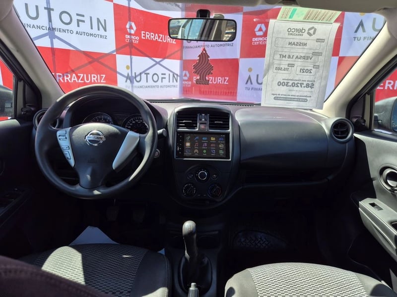 Nissan VERSA 1.5 MT 2021 - Imagen 7 de 20