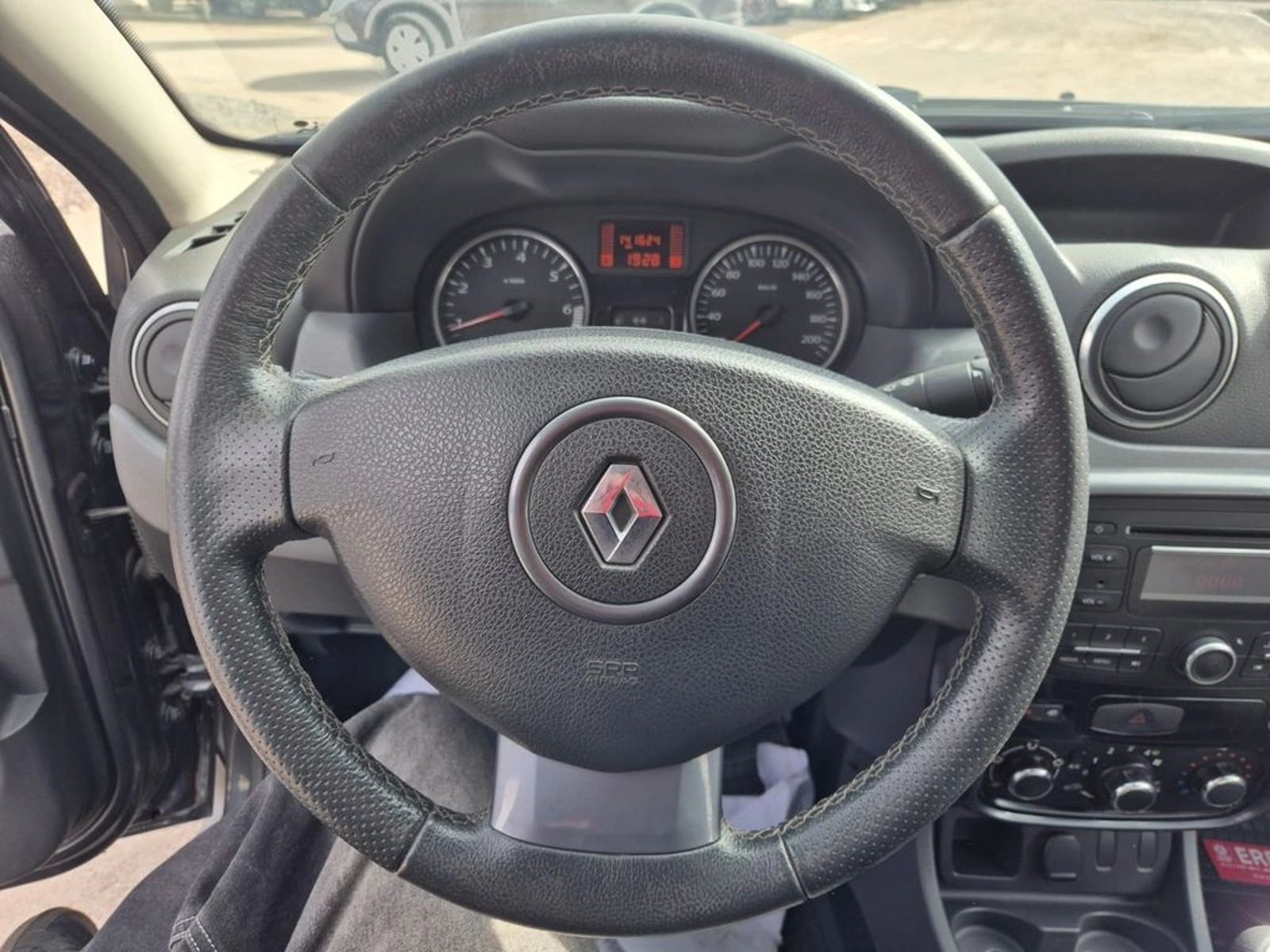 Renault DUSTER 1.6 BENCINA DYNAMIQUE 2016 - Imagen 12 de 20