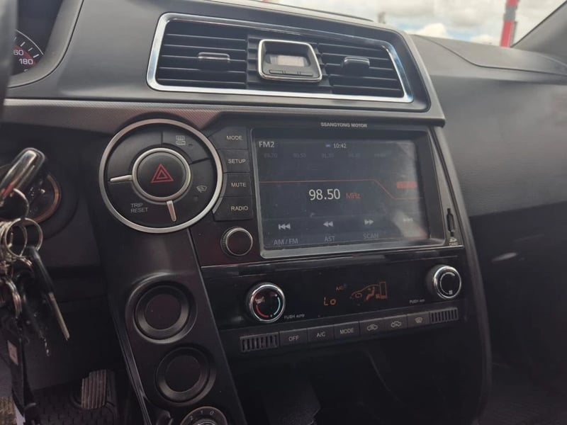 SsangYong ACTYON SPORTS AT 2018 - Imagen 15 de 20