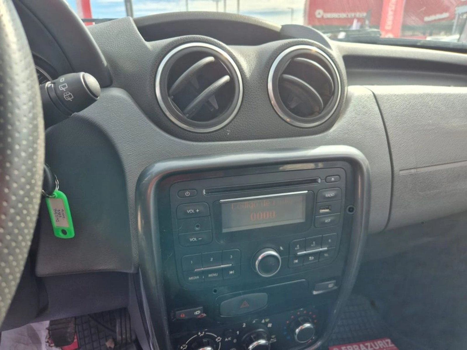 Renault DUSTER 1.6 BENCINA DYNAMIQUE 2016 - Imagen 14 de 20