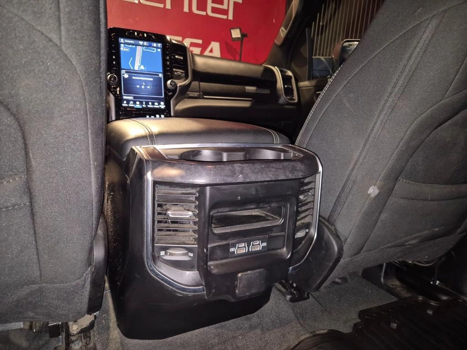 RAM 1500 BIG HORN 4X4 AT 2024 - Imagen 9 de 19