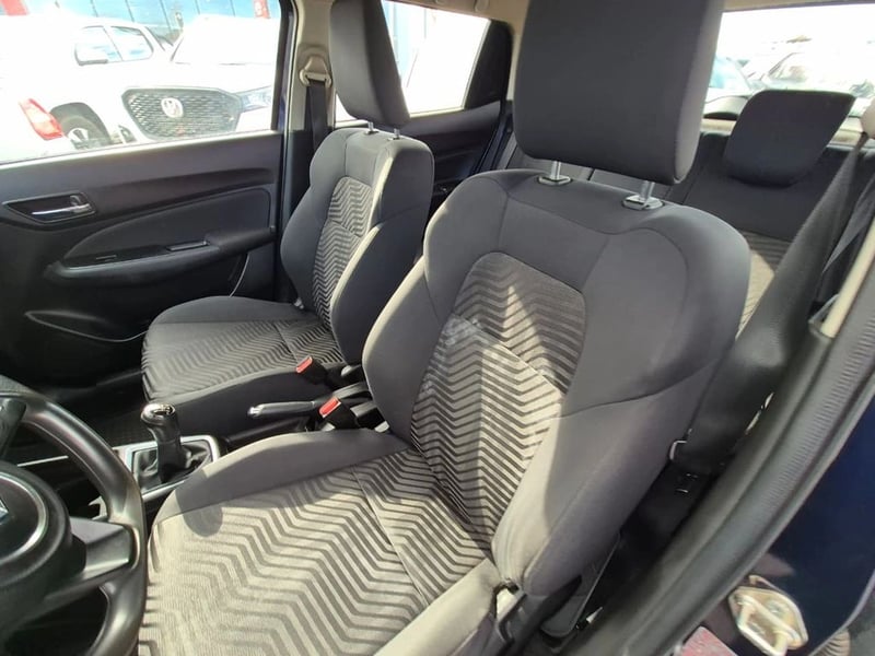 Suzuki SWIFT 1.2 GL MT 2023 - Imagen 13 de 17
