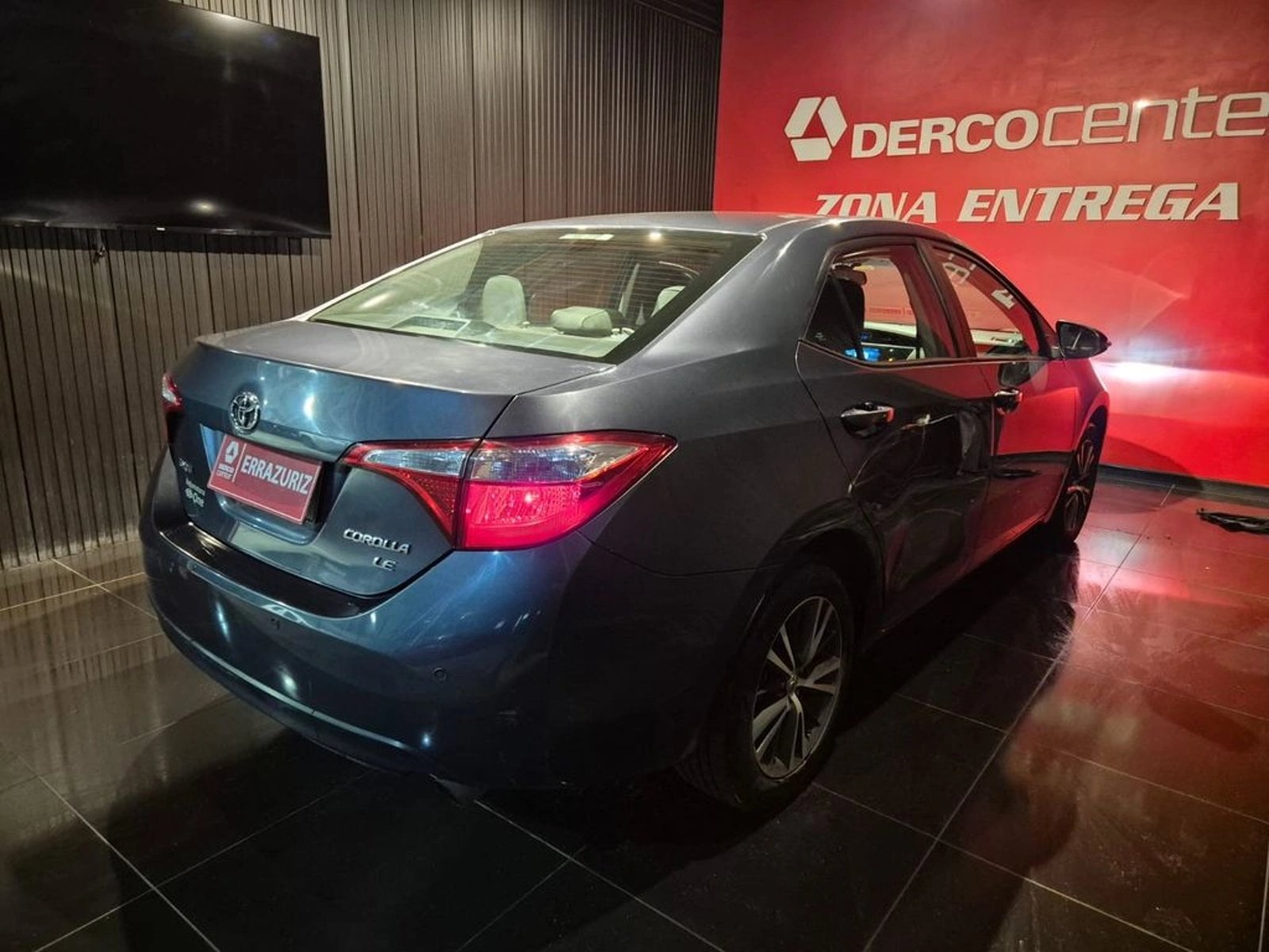 TOYOTA COROLLA SEDAN LEI AT 2017 - Imagen 4 de 15