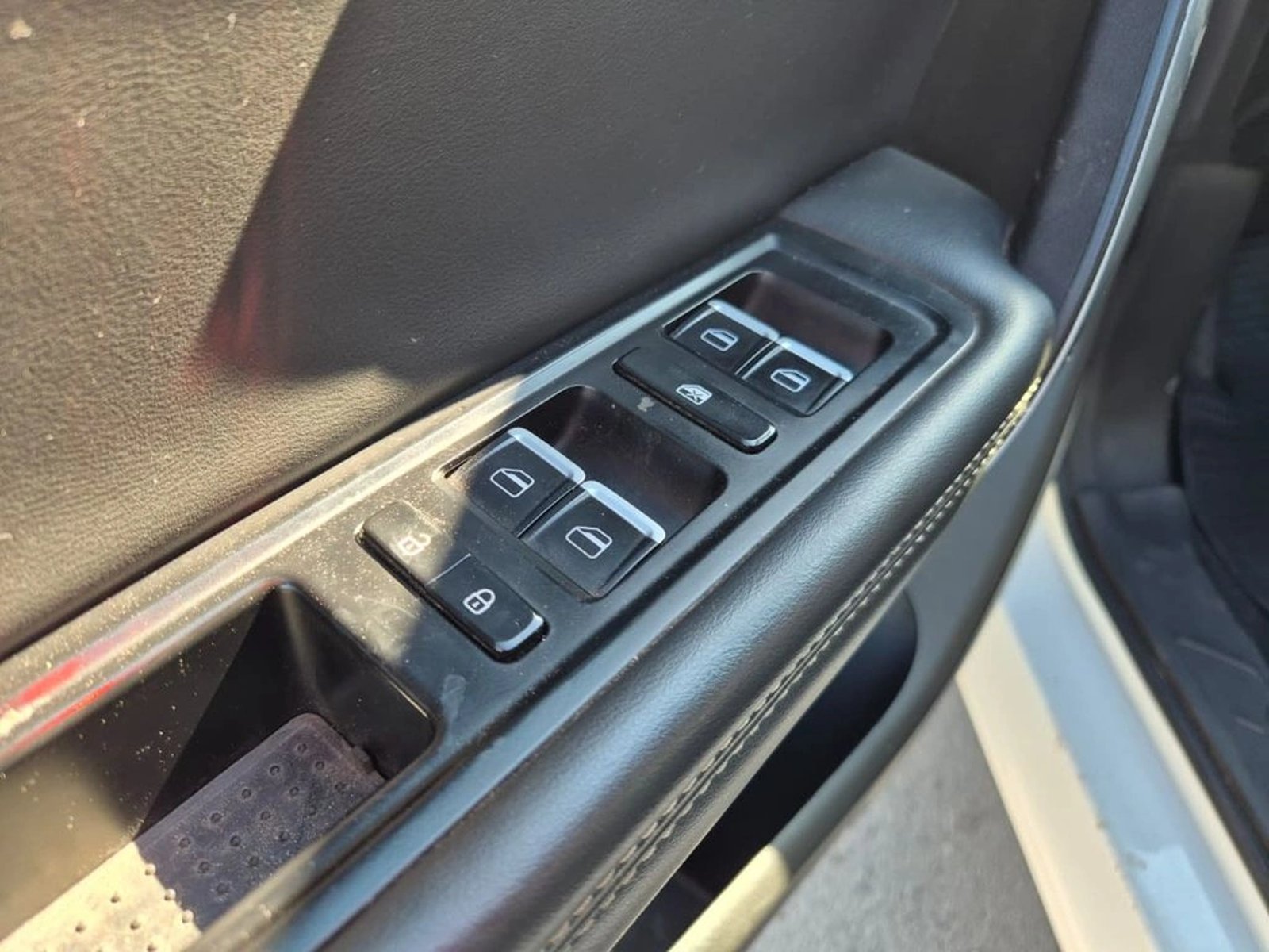 Jetour X70 1.5T GLS 4X2 MT 5P 2024 - Imagen 16 de 20