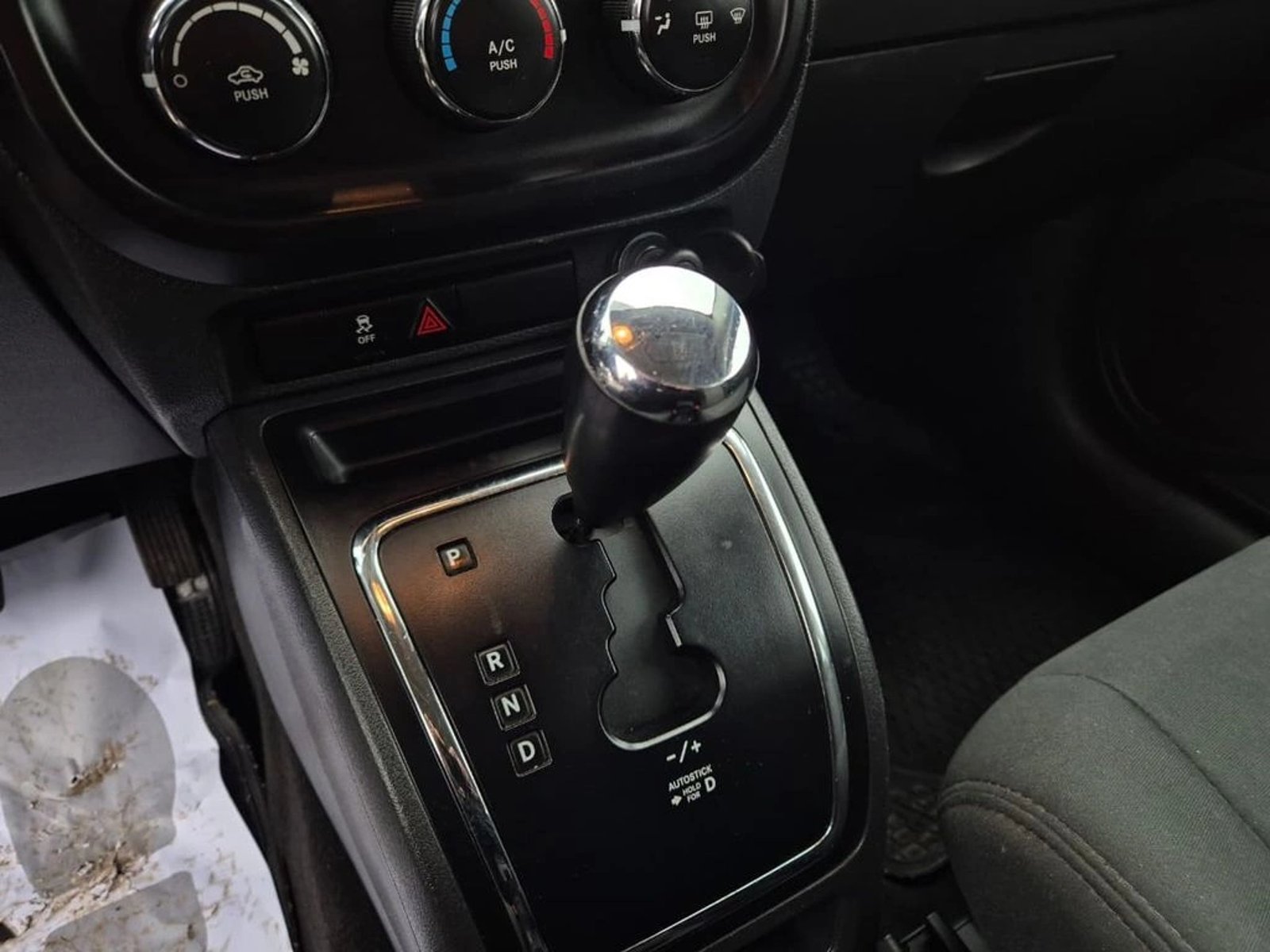 Jeep COMPASS 2.4 SPORT T 4X2 5P 2013 - Imagen 13 de 19