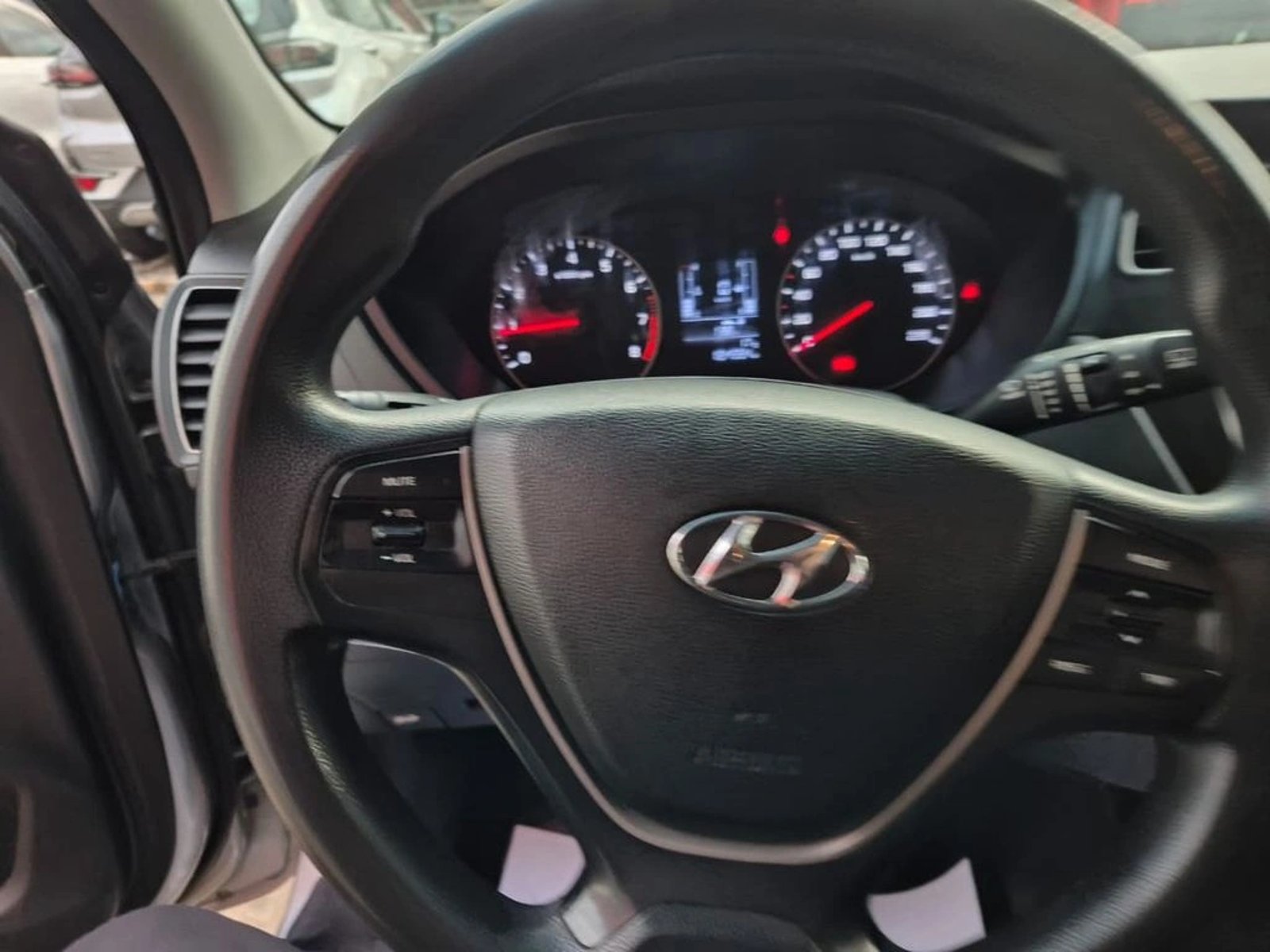 Hyundai I20 1.4 PLUS MT 2020 - Imagen 13 de 17