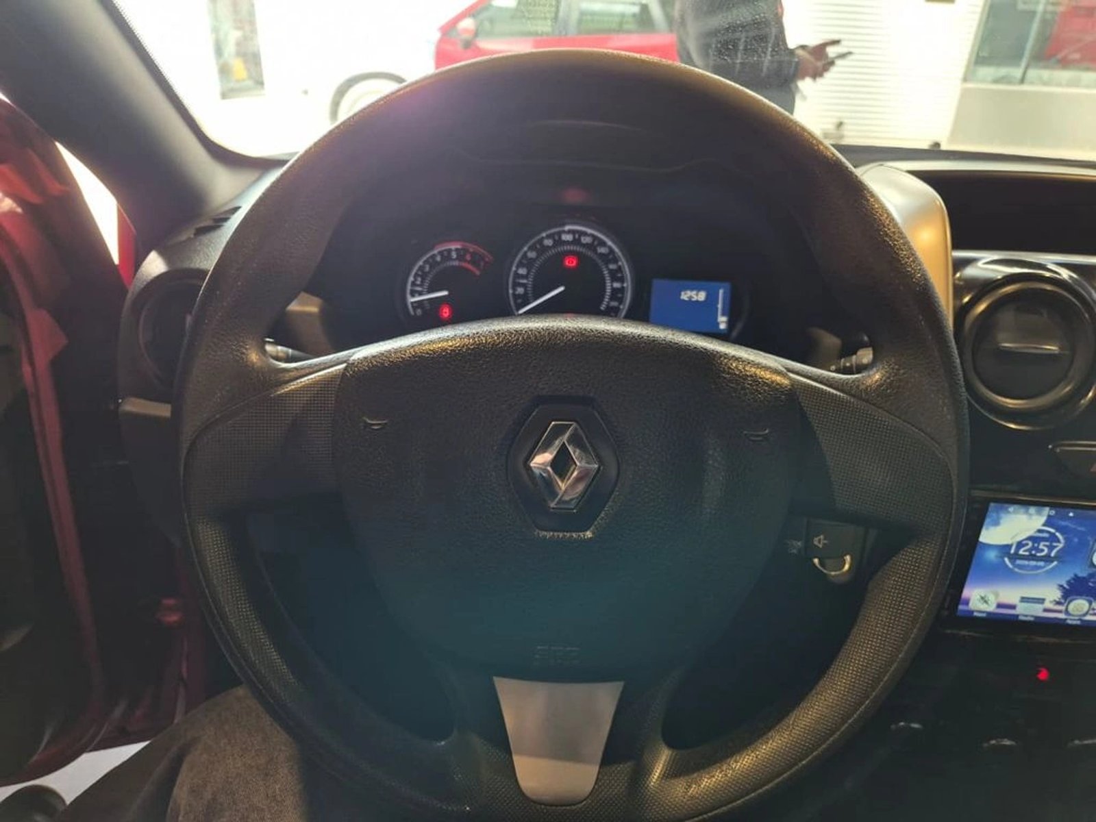 RENAULT DUSTER 1.6 ZEN KIT OUTDOOR MT 2018 - Imagen 9 de 18
