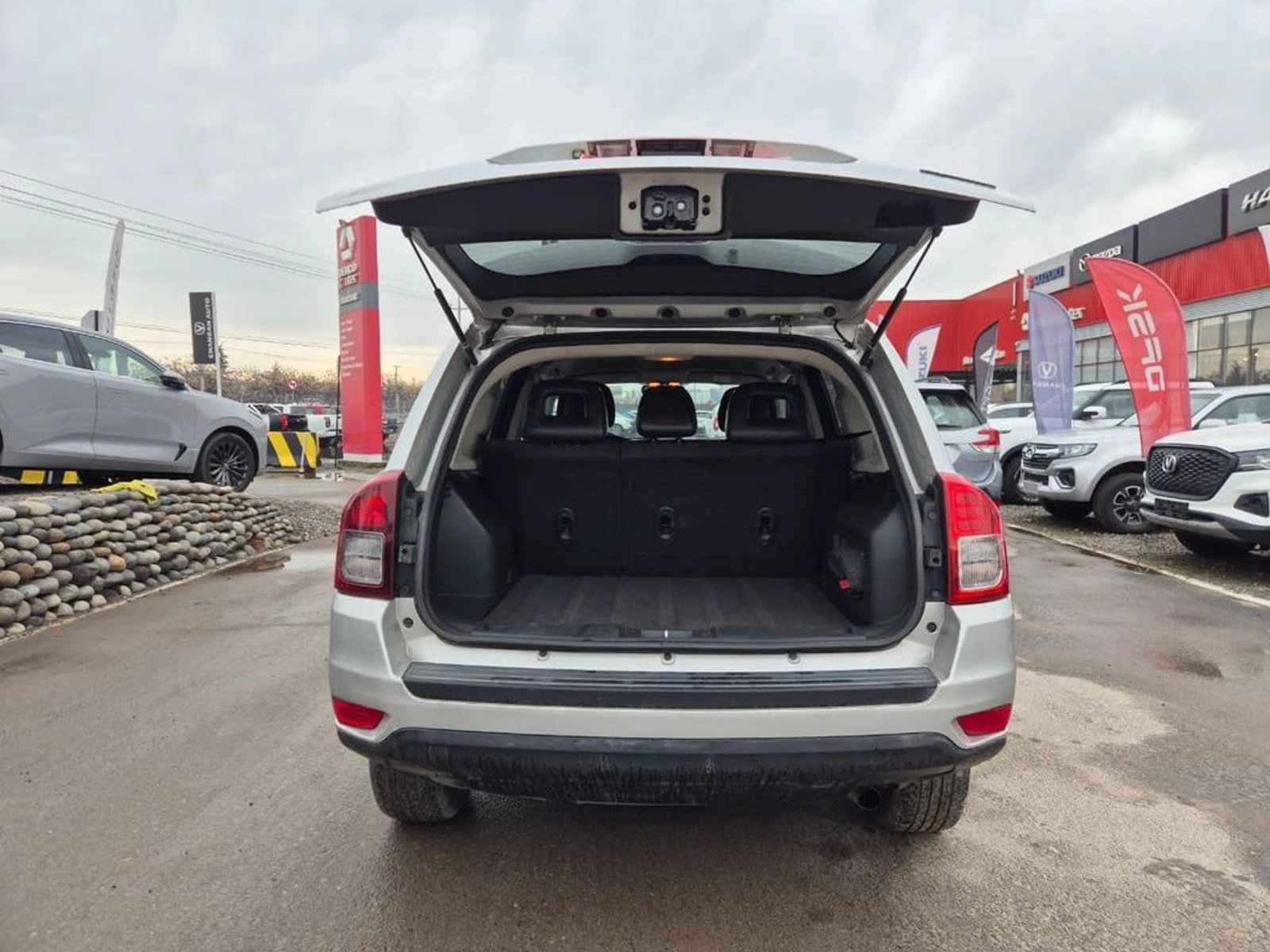 Jeep COMPASS 2.4 SPORT T 4X2 5P 2013 - Imagen 7 de 19