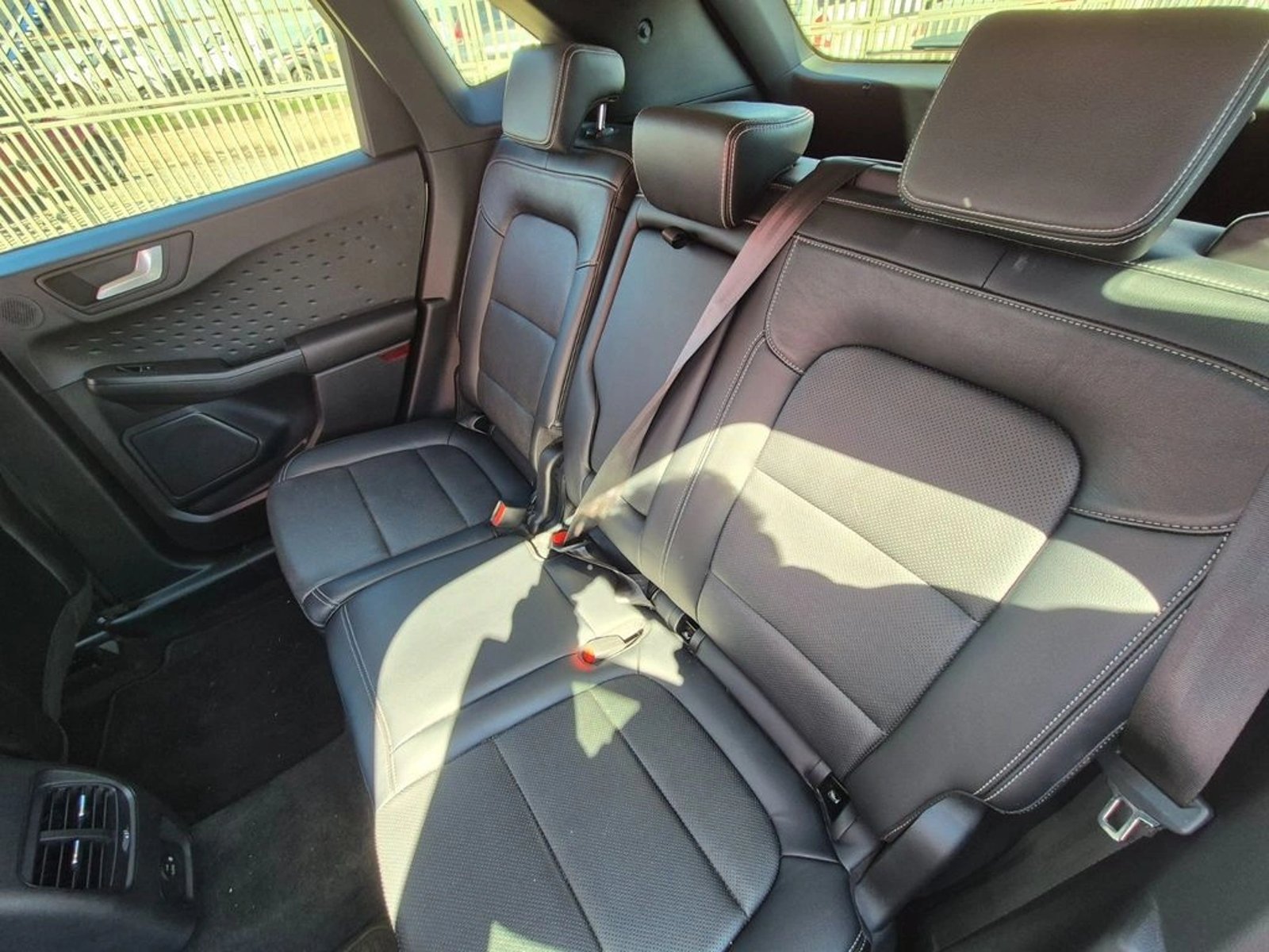 Ford ESCAPE 2.0 TITANIUM ECOBOOST AT 4X4 2021 - Imagen 14 de 20
