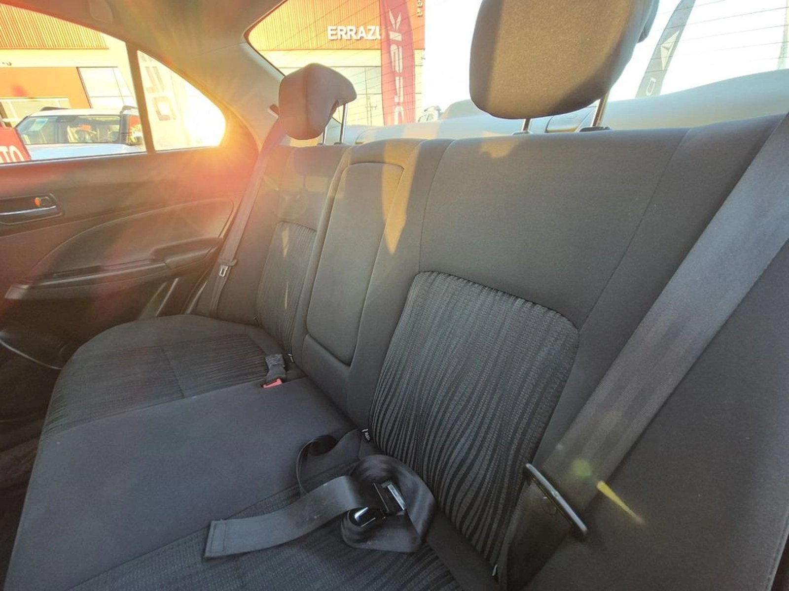 Suzuki DZIRE 1.2 GL MT 2021 - Imagen 14 de 20