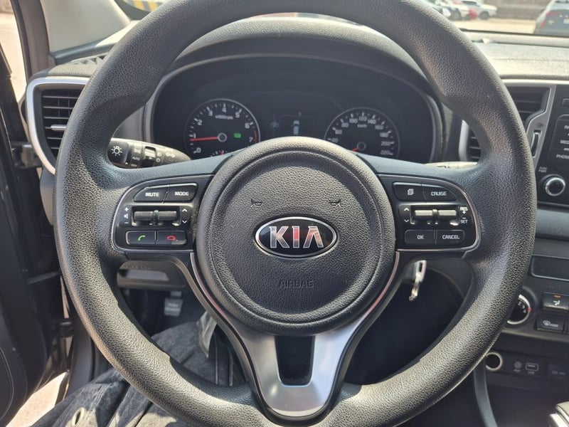 Kia SPORTAGE SPORTAGE LX 2.0 GSL 6AT 6AB 2017 - Imagen 16 de 20