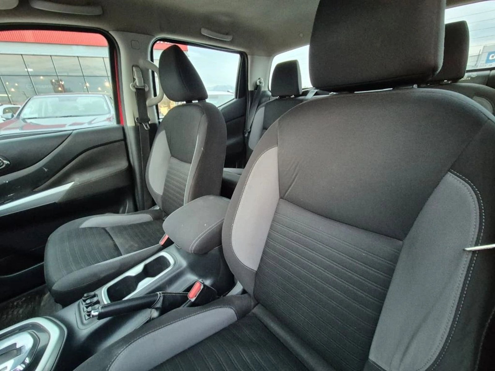 Nissan NAVARA 2.3D XE DIESEL 4X4 DOB.CAB. AT 4P 2021 - Imagen 18 de 20