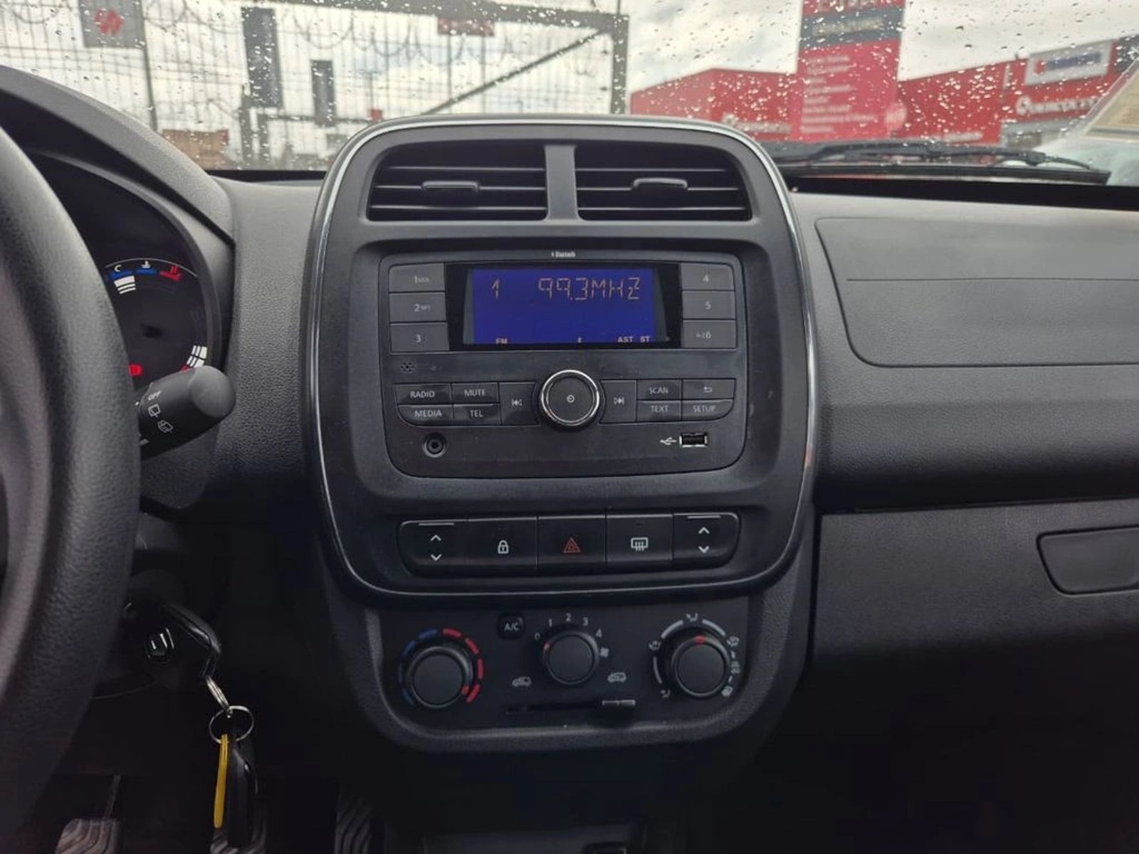 Renault KWID 1.0 HB INTENS MT 2024 - Imagen 14 de 14