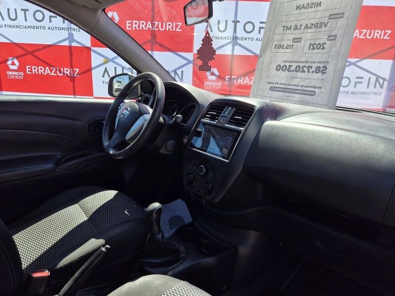 Nissan VERSA 1.5 MT 2021 - Imagen 16 de 20