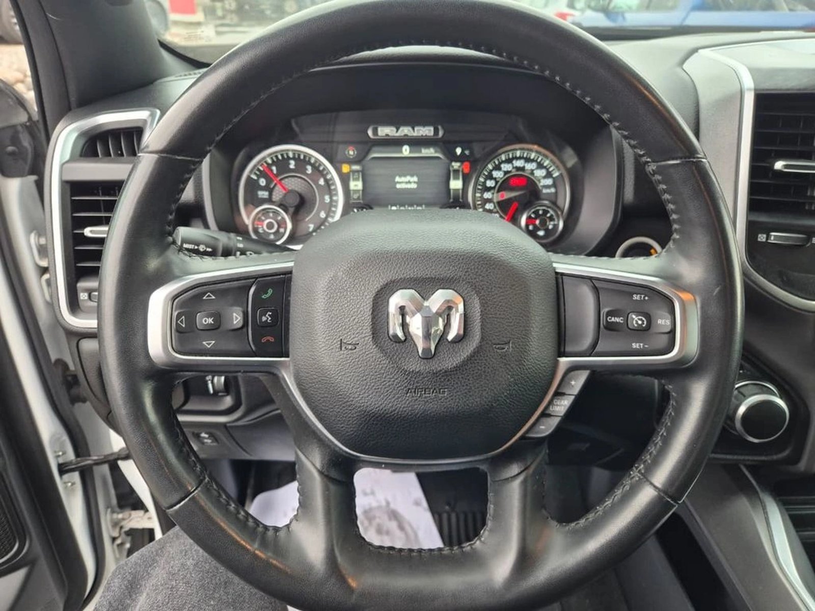 RAM 1500 BIG HORN 4X4 AT 2024 - Imagen 12 de 20