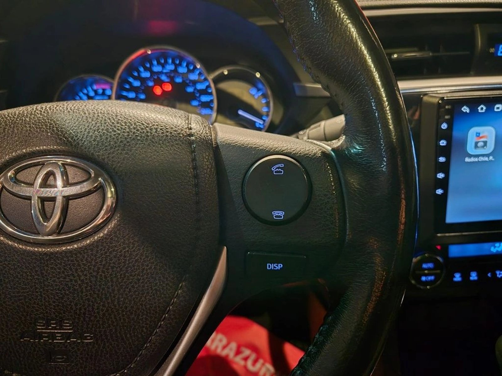 TOYOTA COROLLA SEDAN LEI AT 2017 - Imagen 8 de 15