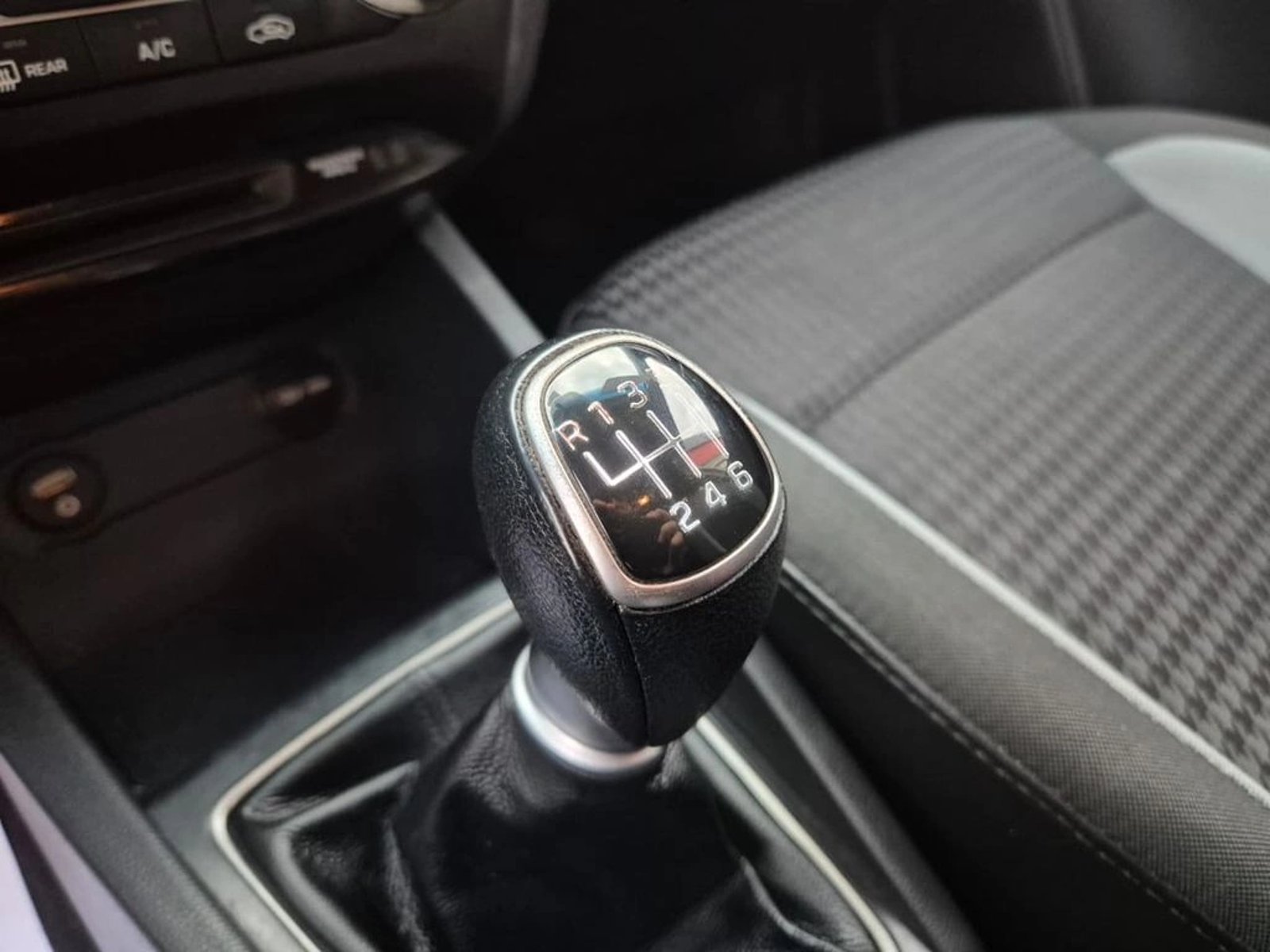 Hyundai I20 1.4 PLUS MT 2020 - Imagen 10 de 17
