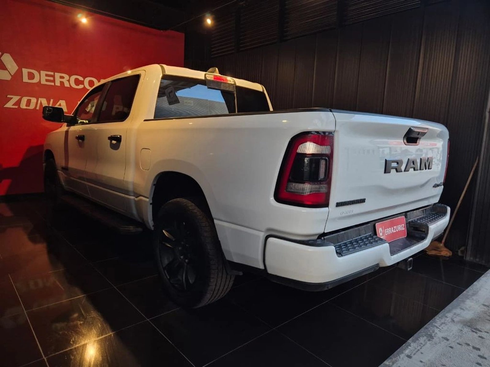 RAM 1500 BIG HORN 4X4 AT 2024 - Imagen 6 de 19