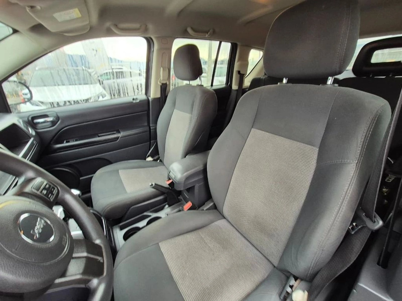 Jeep COMPASS 2.4 SPORT T 4X2 5P 2013 - Imagen 9 de 19