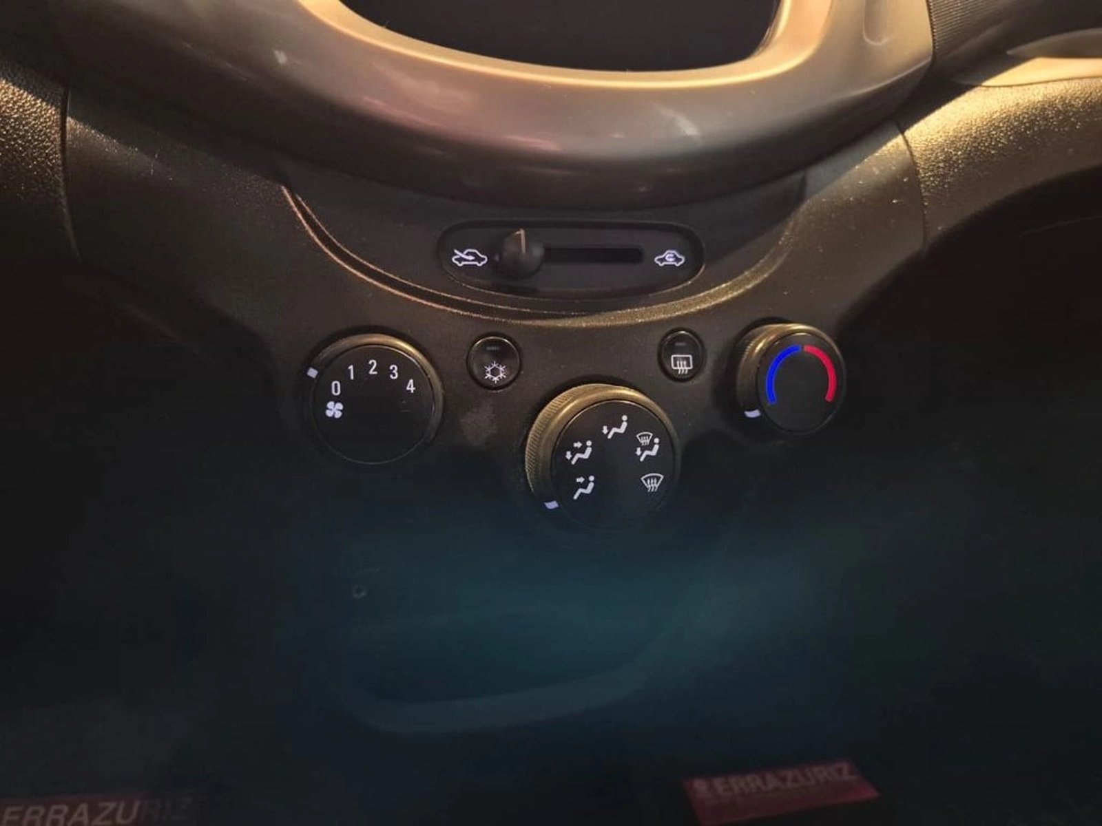 CHEVROLET SPARK GT 1.2 LT 4X2 MT 5P 2019 - Imagen 13 de 17