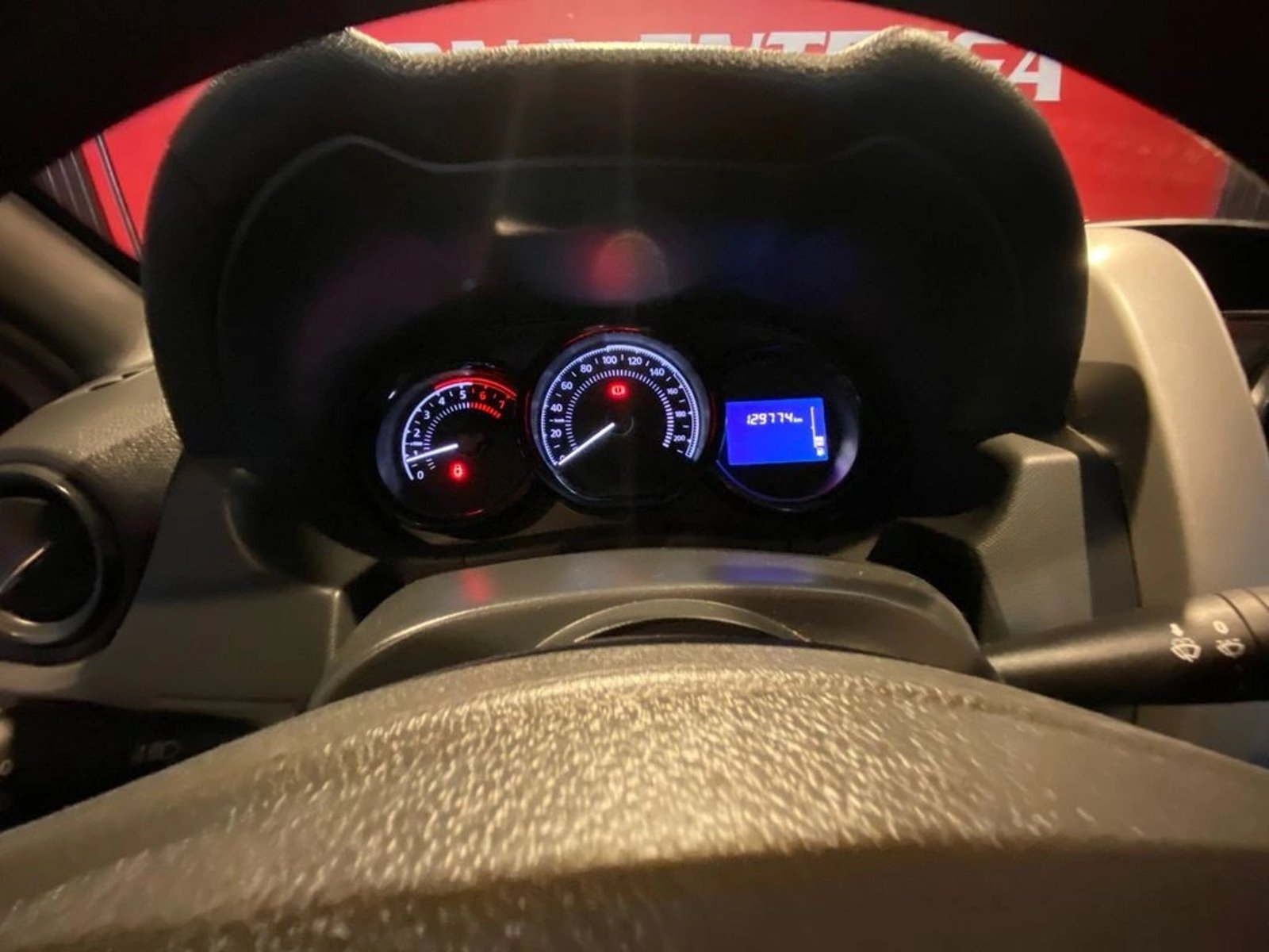 Renault Oroch 1.6 ZEN CD MT 2019 - Imagen 15 de 18