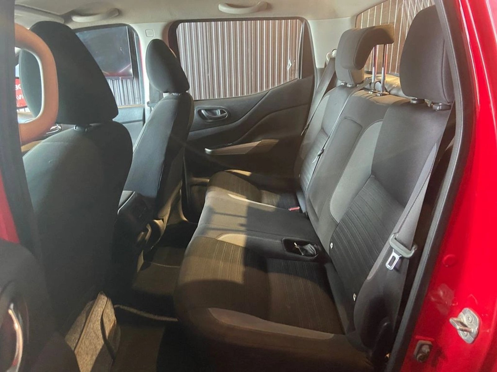 NISSAN NAVARA 2.3D XE DIESEL 4X4 DOB.CAB. AT 4P 2021 - Imagen 15 de 15