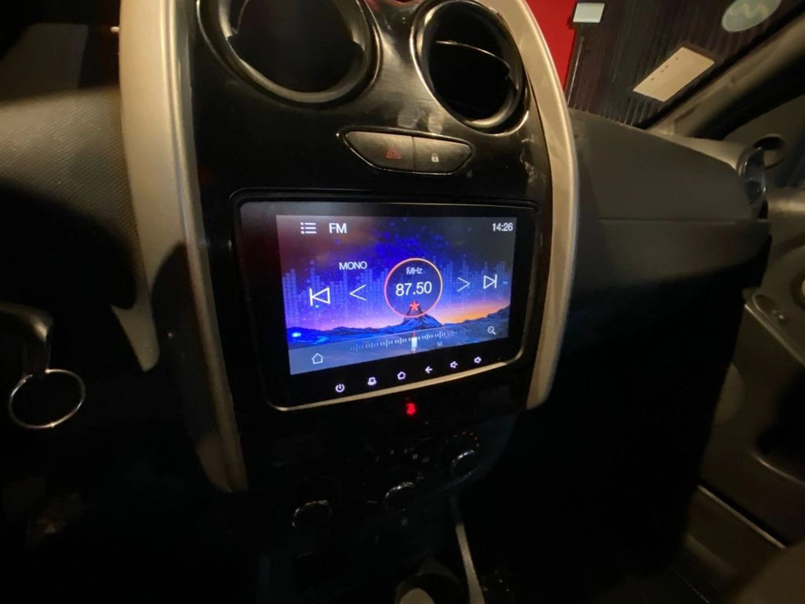 Renault Oroch 1.6 ZEN CD MT 2019 - Imagen 12 de 18
