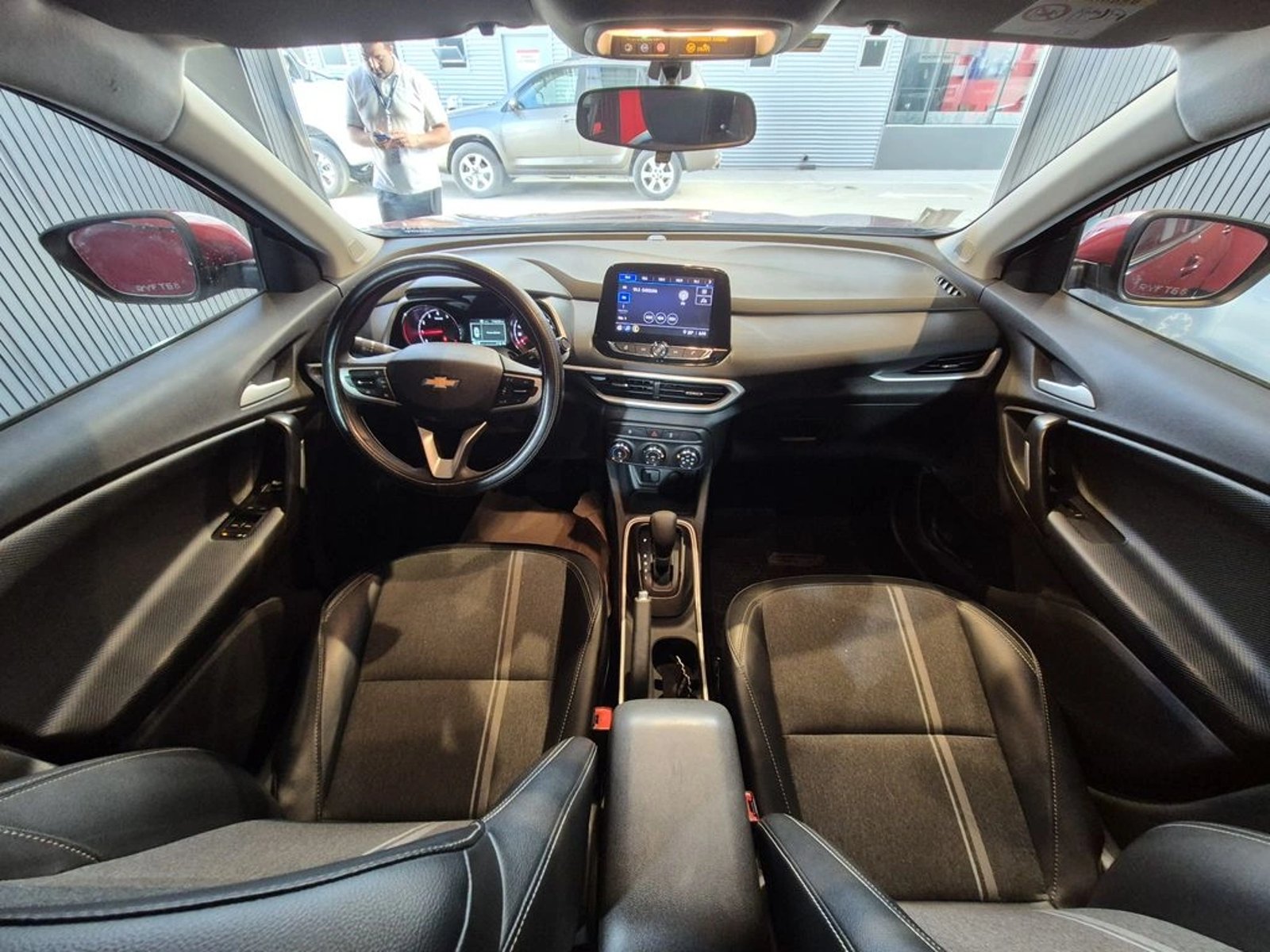 CHEVROLET TRACKER 1.2 LTZ P MT 2022 - Imagen 8 de 19