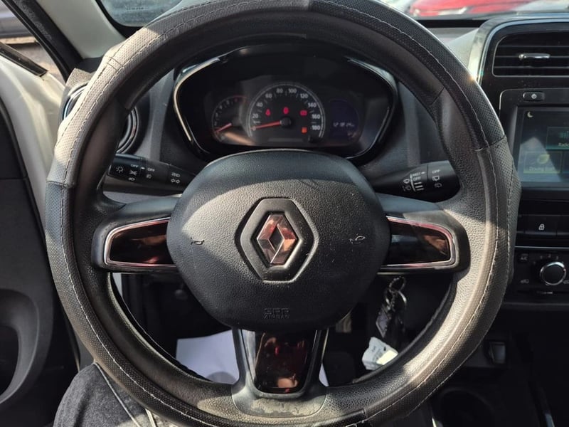 Renault KWID 1.0 HB INTENS MT 4X2 2022 - Imagen 18 de 20