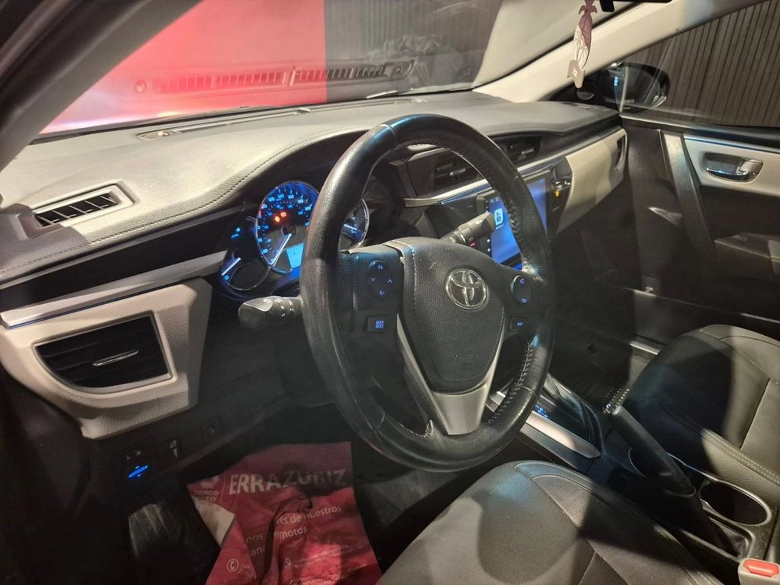 TOYOTA COROLLA SEDAN LEI AT 2017 - Imagen 7 de 15