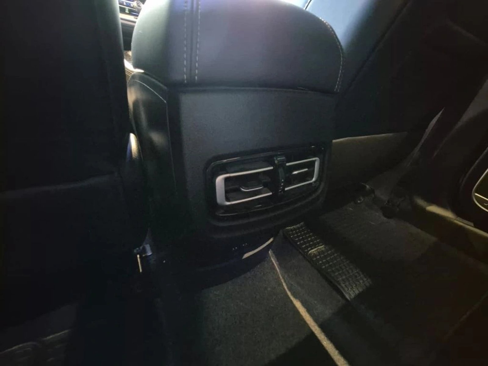 JETOUR X70 1.5T GLS 4X2 MT 5P 2024 - Imagen 14 de 20