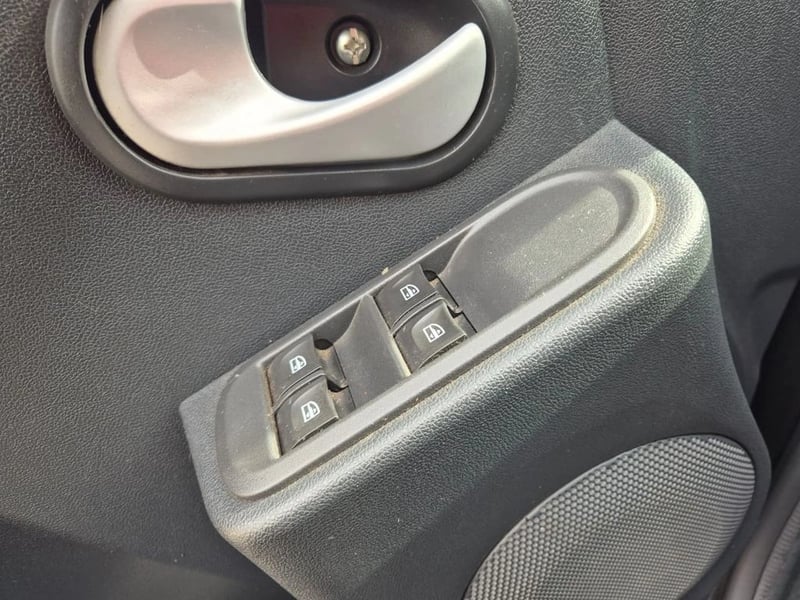 Renault Oroch 1.6 ZEN CD MT 2019 - Imagen 15 de 20