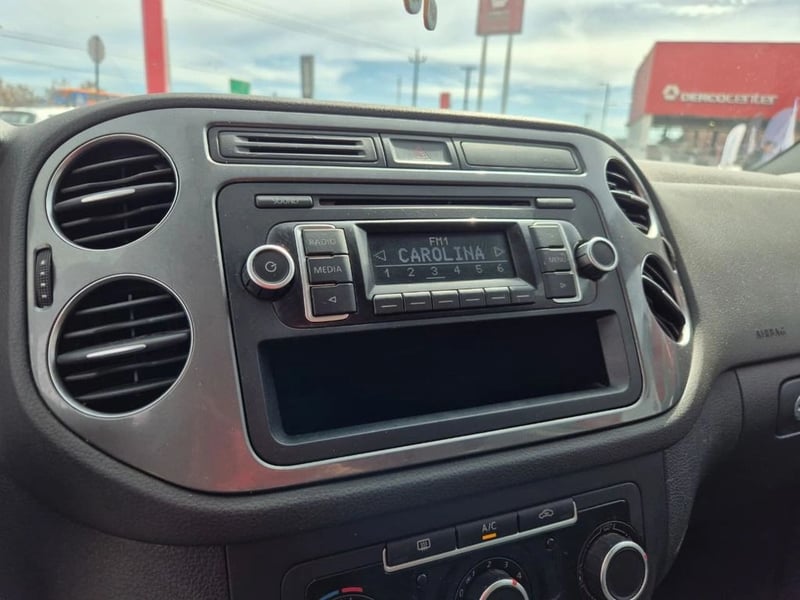 Volkswagen TIGUAN 1.4 FL COMFORT TSI 4X2 MT 2014 - Imagen 20 de 20