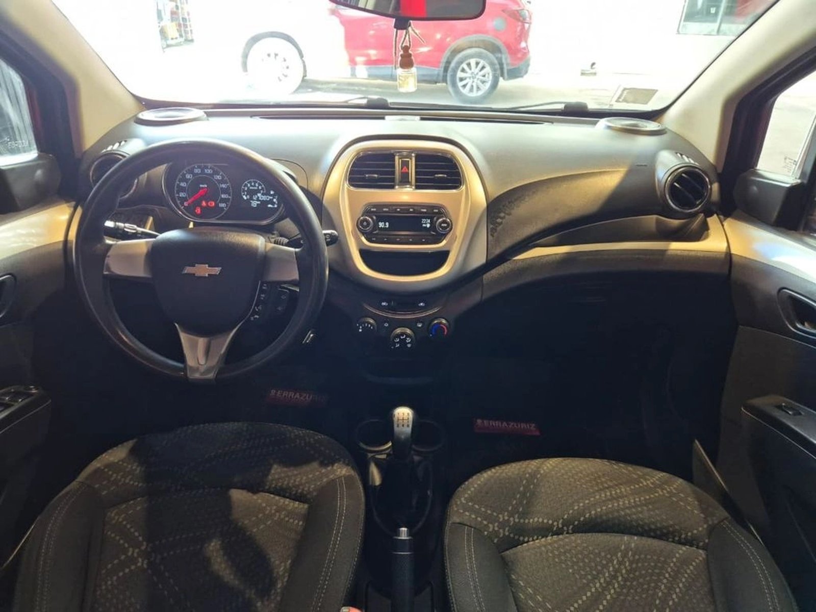 CHEVROLET SPARK GT 1.2 LT 4X2 MT 5P 2019 - Imagen 8 de 17
