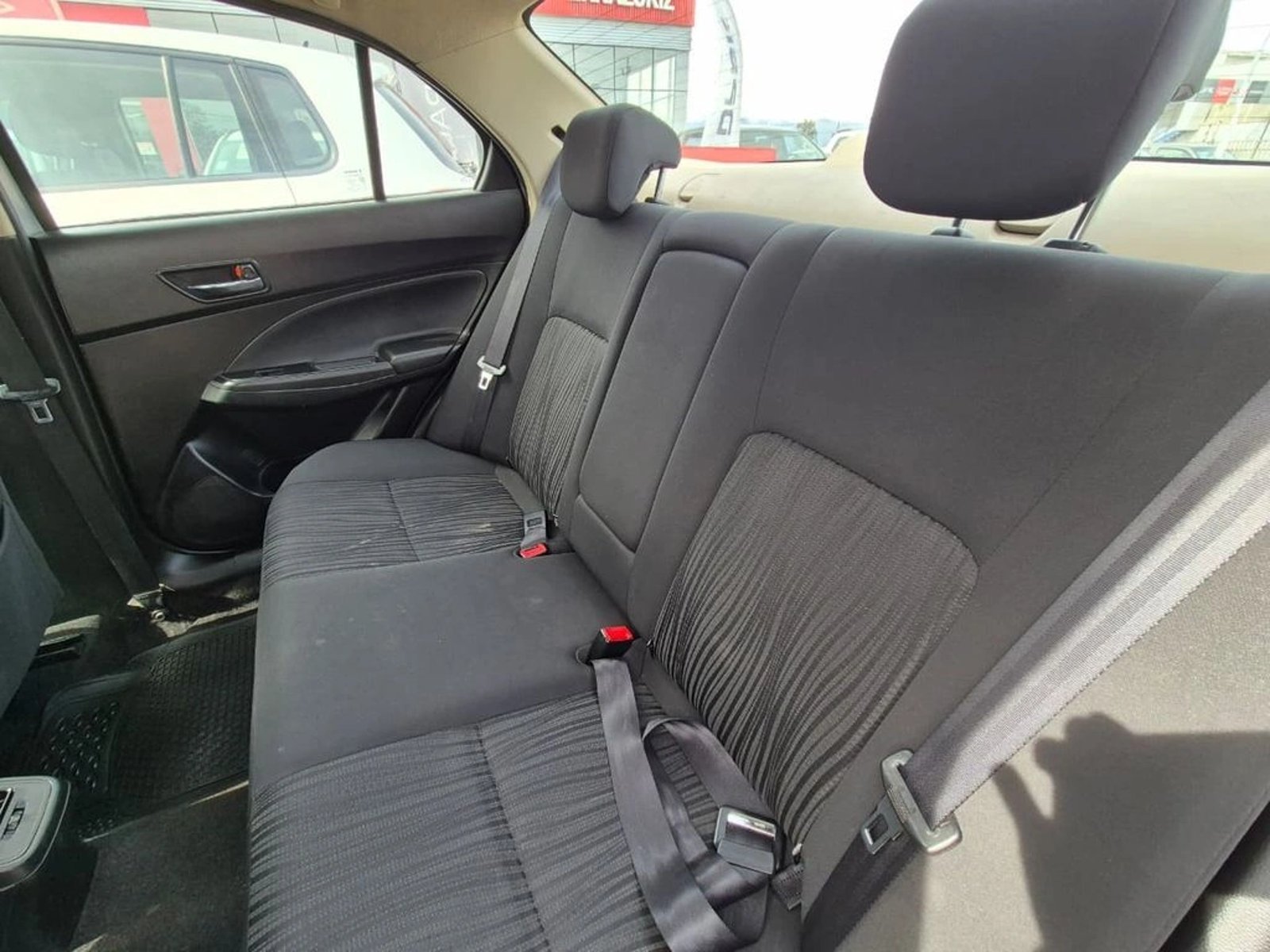 Suzuki DZIRE 1.2 GL 4X2 MT 4P 2021 - Imagen 19 de 20