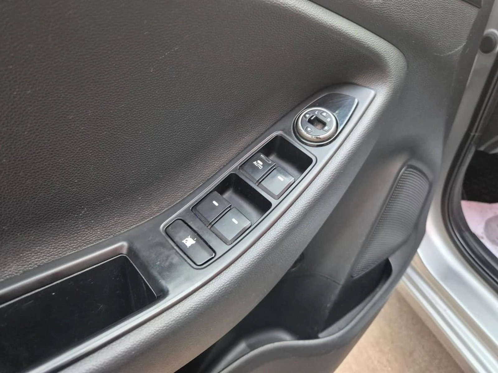 Hyundai I20 1.4 PLUS MT 2020 - Imagen 15 de 17