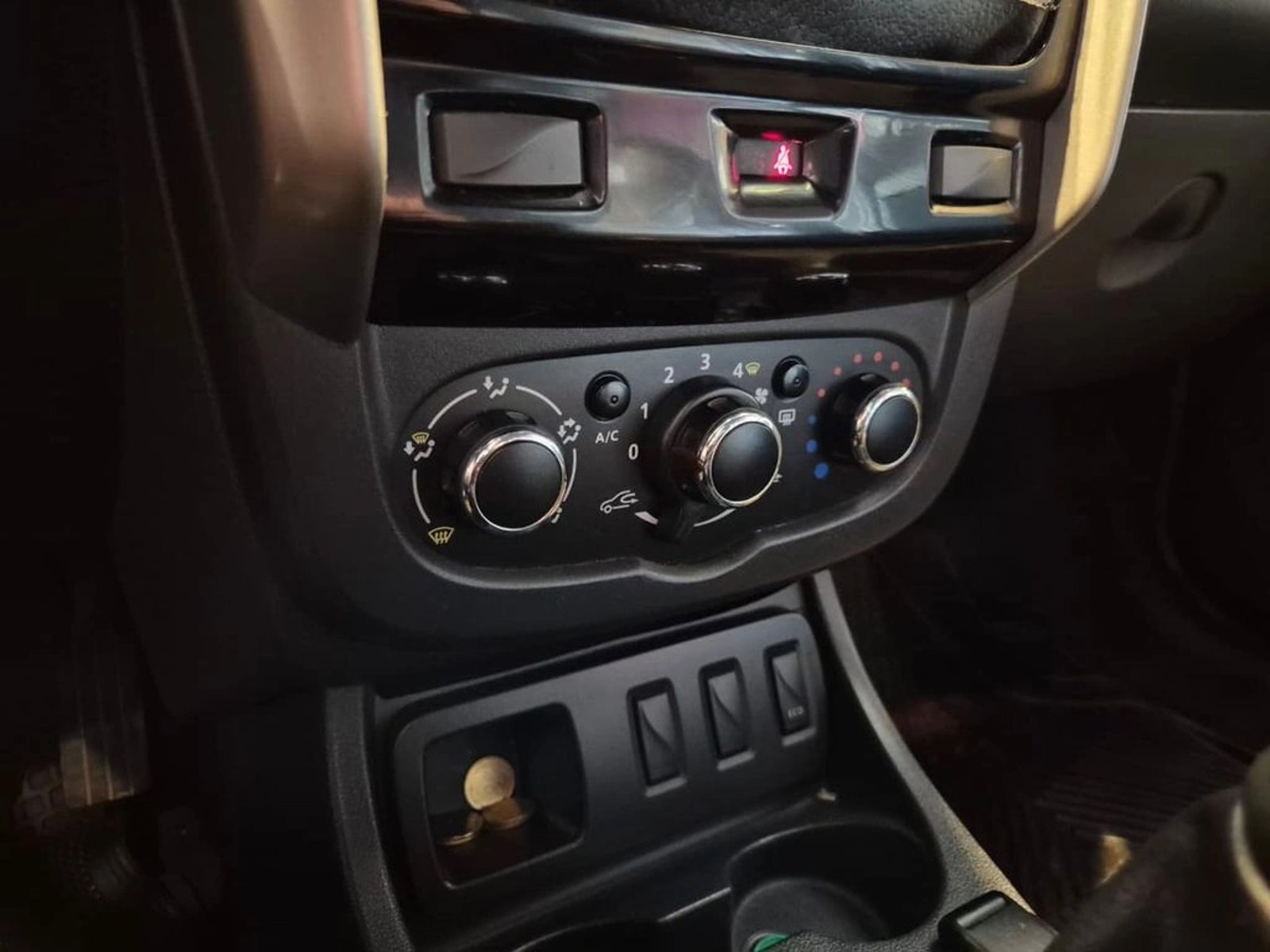 RENAULT DUSTER 1.6 ZEN KIT OUTDOOR MT 2018 - Imagen 14 de 18