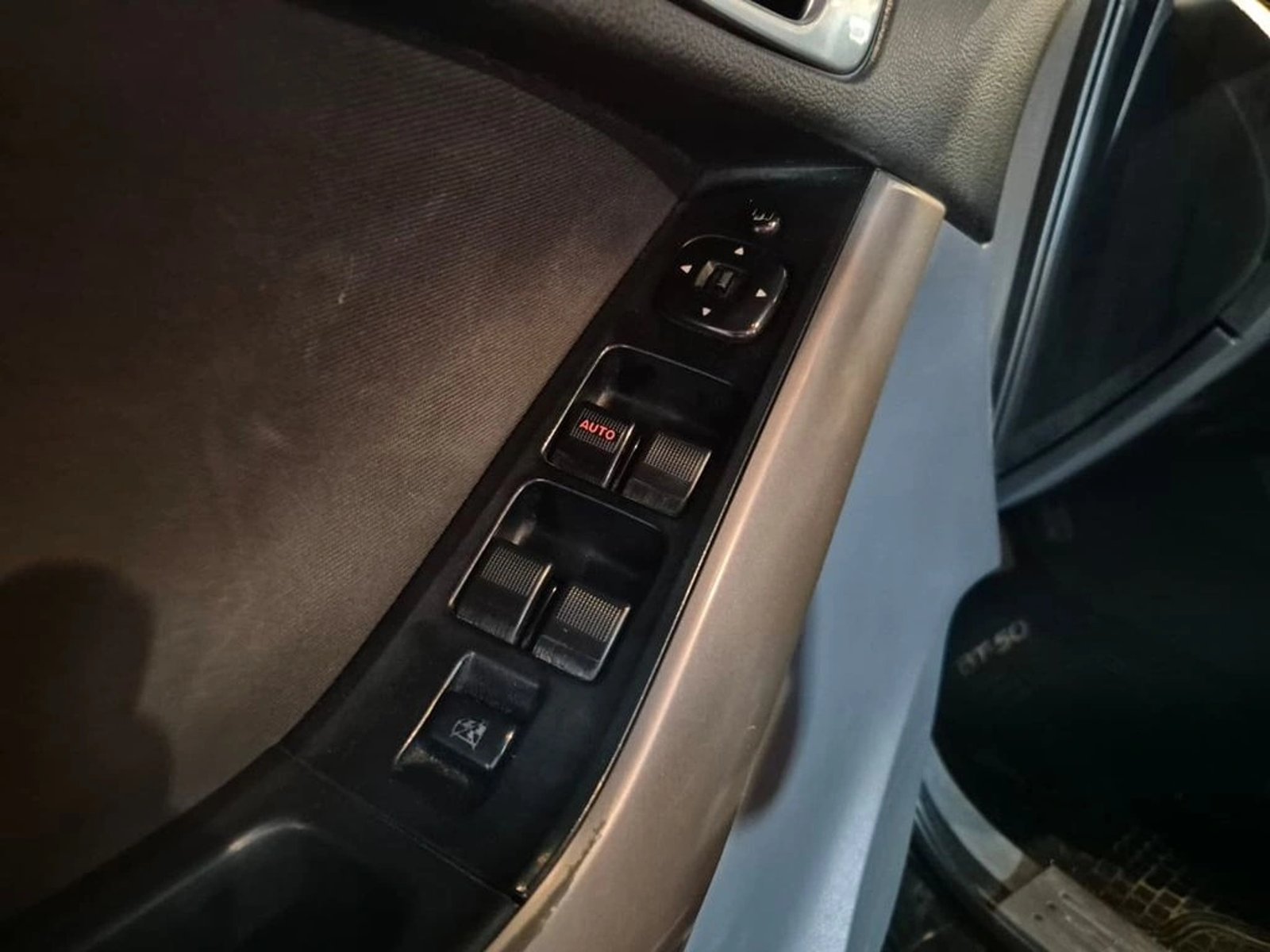 MAZDA BT-50 DCAB 4X4 2.2 2018 - Imagen 14 de 15