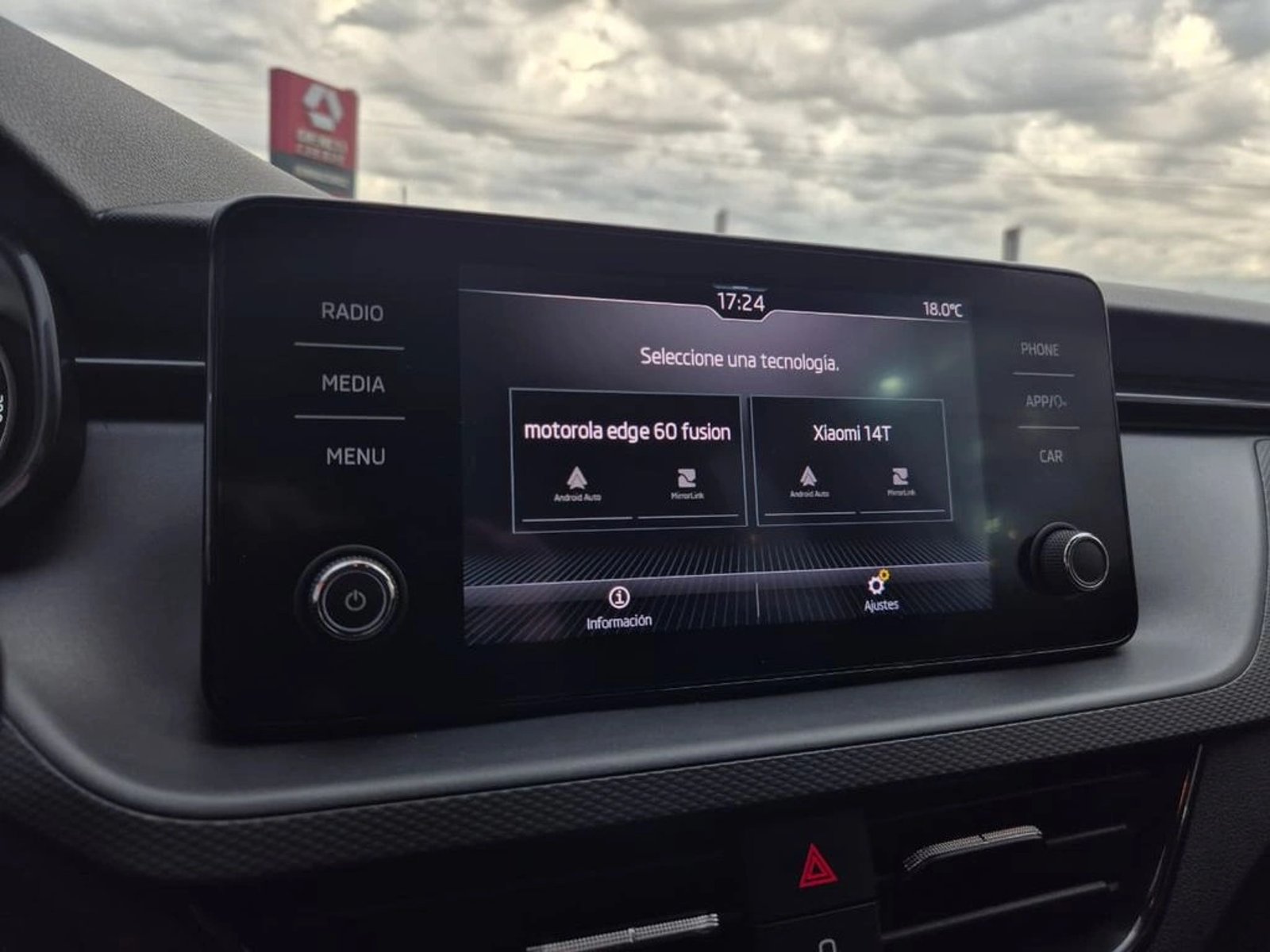 Skoda KAMIQ 1.5 TSI AMBITION AT 2022 - Imagen 13 de 19