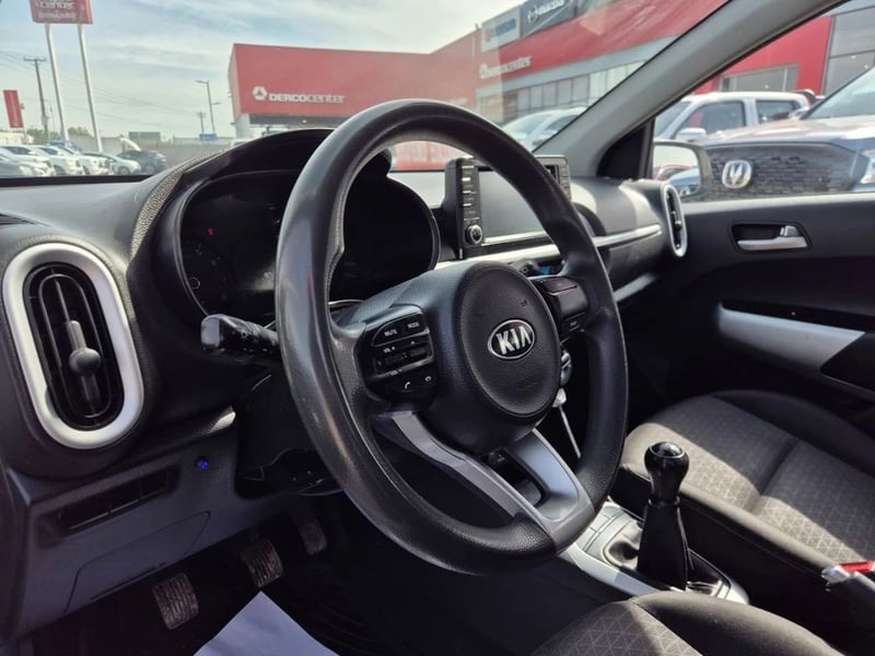 Kia MORNING 1.2 EX 4X2 HB ABS AC 5MT 5P 2018 - Imagen 10 de 20