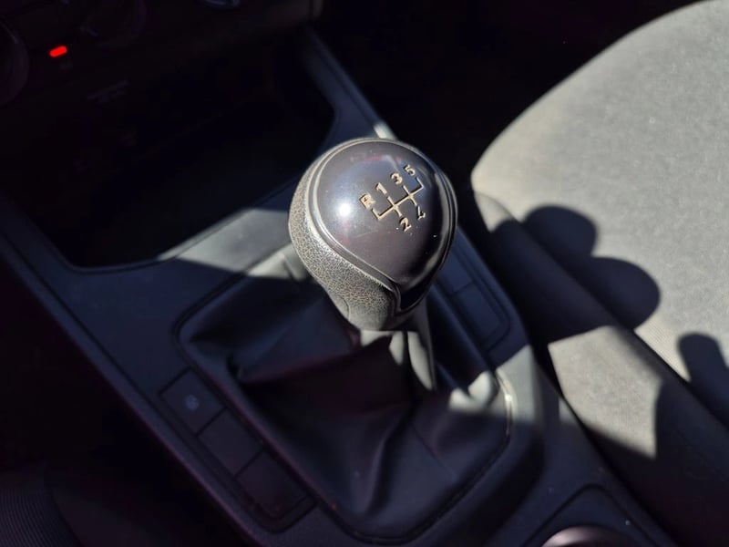 SEAT IBIZA 1.6 STYLE MT 4X2 2021 - Imagen 18 de 20