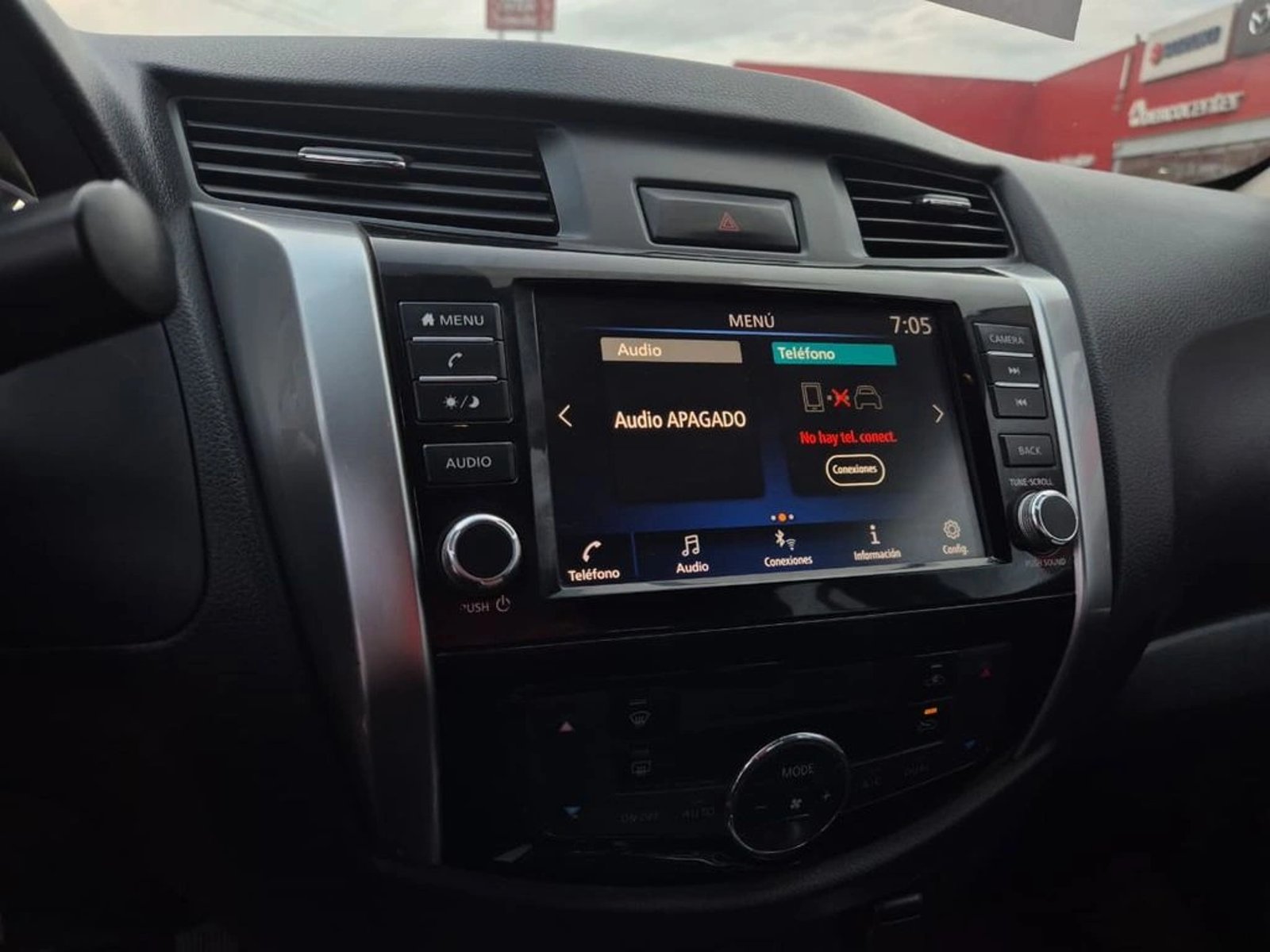 Nissan NAVARA 2.3D XE DIESEL 4X4 DOB.CAB. AT 4P 2021 - Imagen 14 de 20