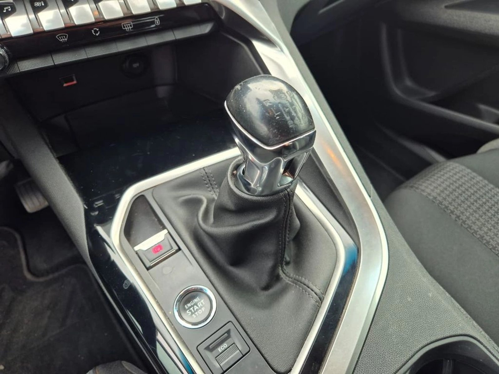 Peugeot 3008 1.5 ACTIVE BLUEHDI 130 MT 2022 - Imagen 15 de 20