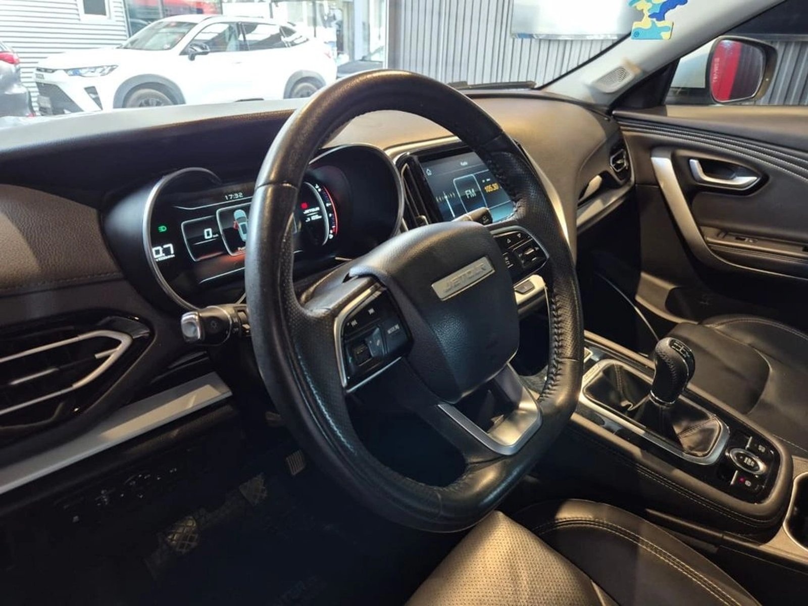 JETOUR X70 1.5T GLS 4X2 MT 5P 2024 - Imagen 7 de 20