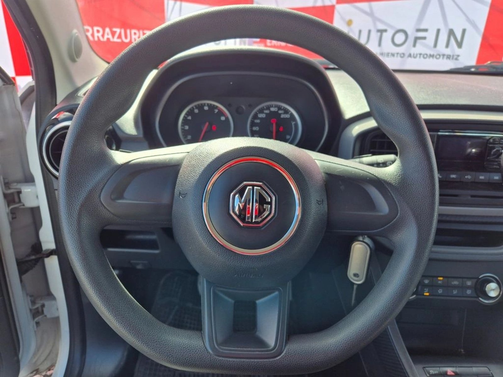 MG 5 1.5 STD 4X2 HB MT 5P 2023 - Imagen 15 de 20