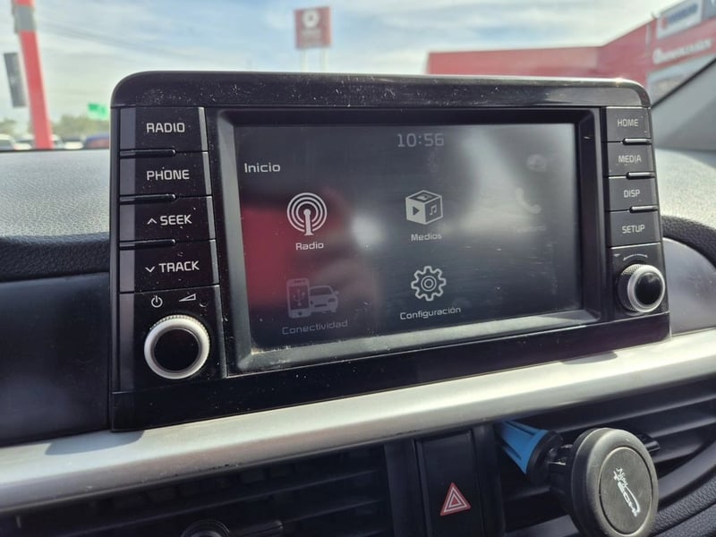 Kia MORNING 1.2 EX 4X2 HB ABS AC 5MT 5P 2018 - Imagen 19 de 20
